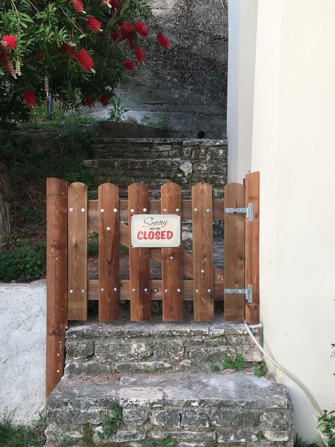Chez Nikos Villa Kompítsion Exteriör bild