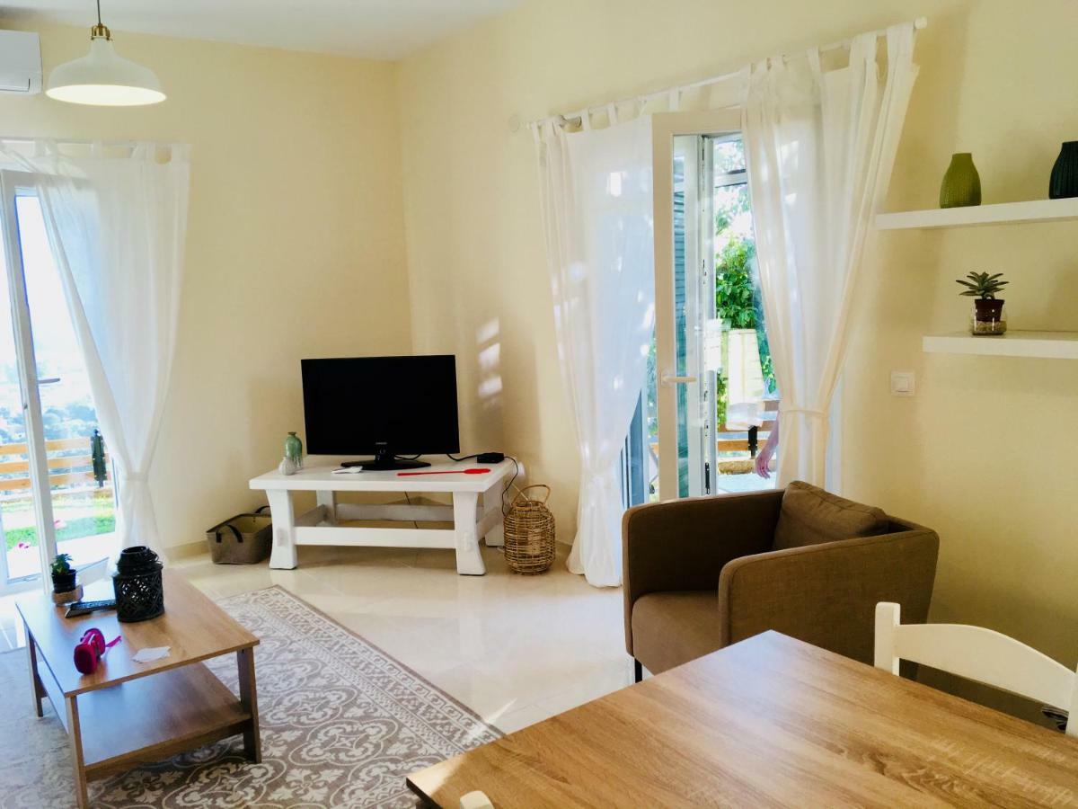 Chez Nikos Villa Kompítsion Exteriör bild